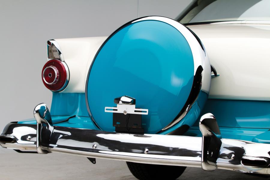  Ford Fairlane Victoria Hardtop Coupe 1956 года  (фото 26 из 49)